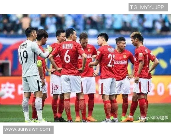 广州恒大与水原三星首发阵容对比分析及战术解读