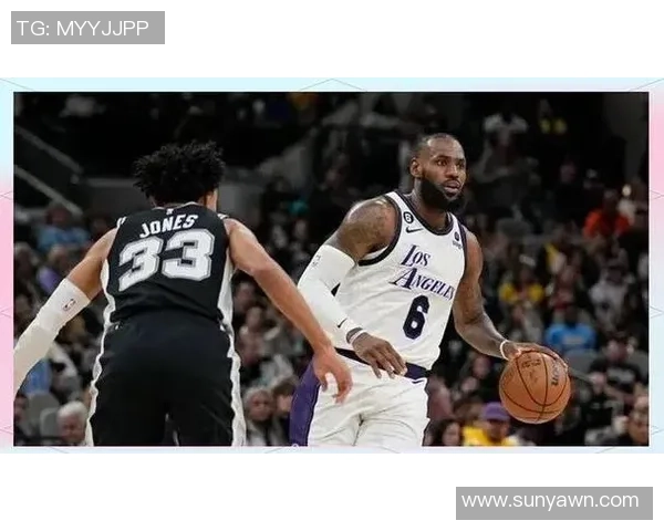 湖人主场迎战雷霆精彩对决詹姆斯与威斯布鲁克再度交锋