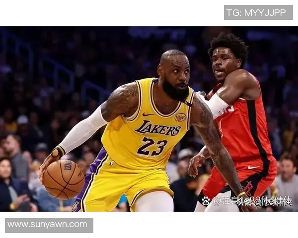 火箭与湖人季后赛第三场激战回顾关键时刻与精彩瞬间解析